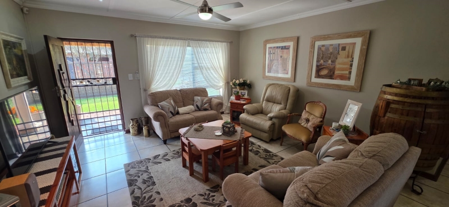 3 Bedroom Property for Sale in Grimbeeck Park North West